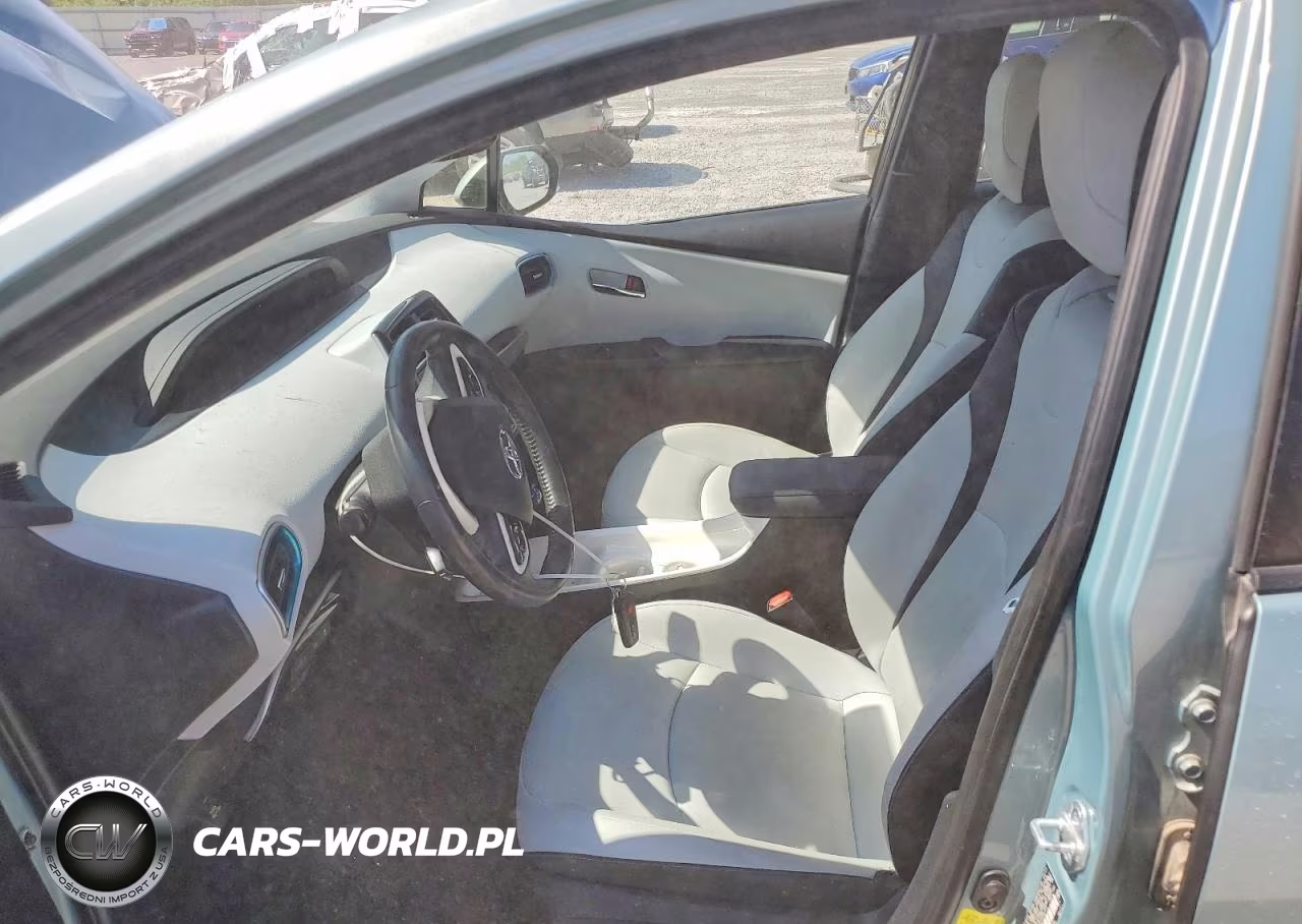 2017 Toyota Prius Four VIN:JTDKARFU3H3048719 - 7