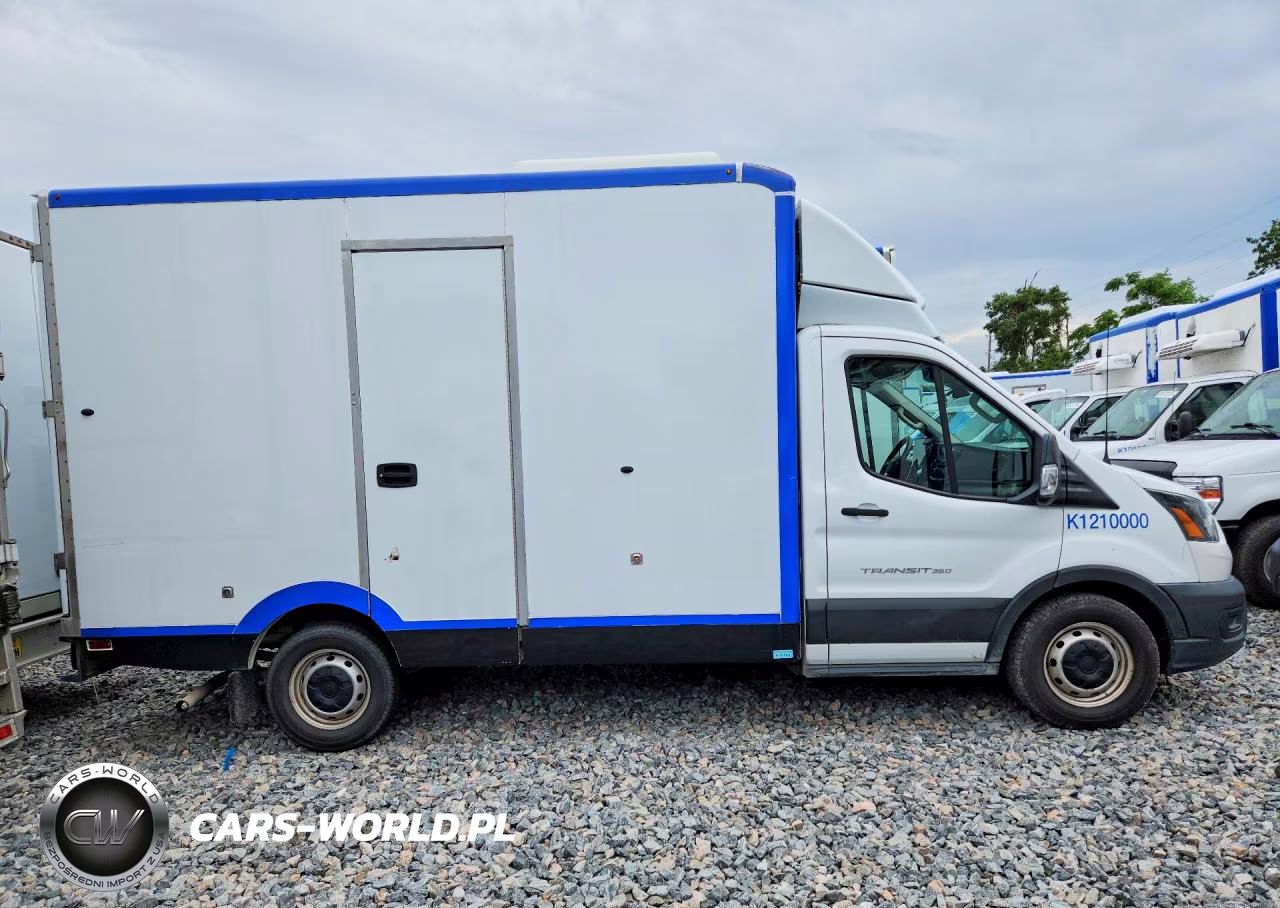 2020 Ford Transit Delivery Truck VIN:1FDBW5Z88LKB80281 - 3