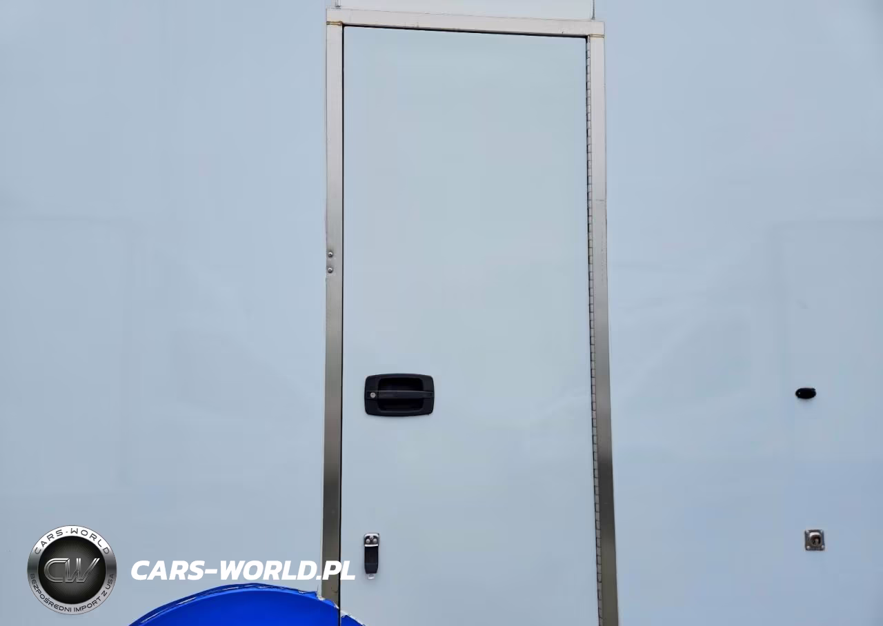 2020 Ford Transit Delivery Truck VIN:1FDBW5Z86LKB80375 - 11