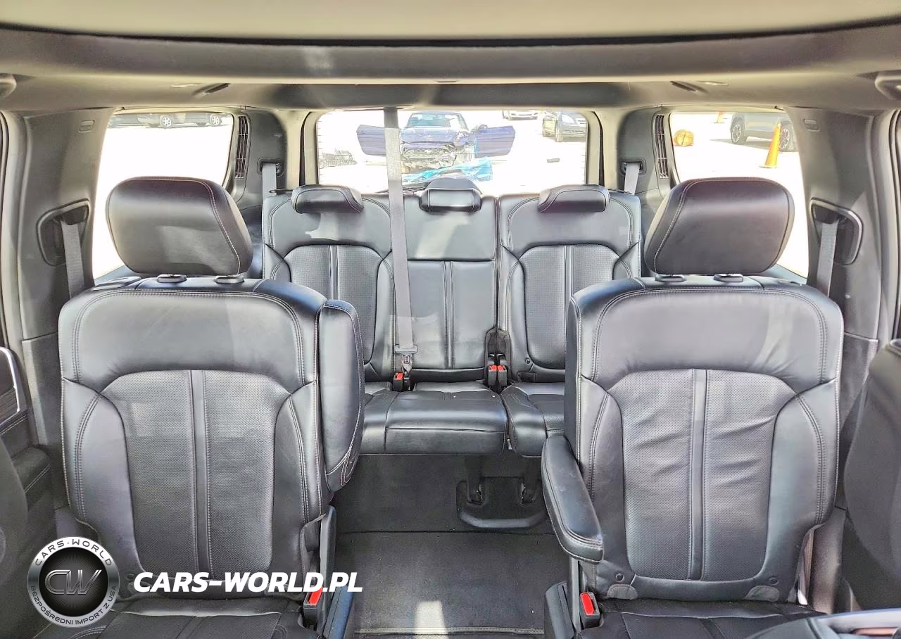 2022 Jeep Wagoneer Series Ii VIN:1C4SJUBT8NS109256 - 10