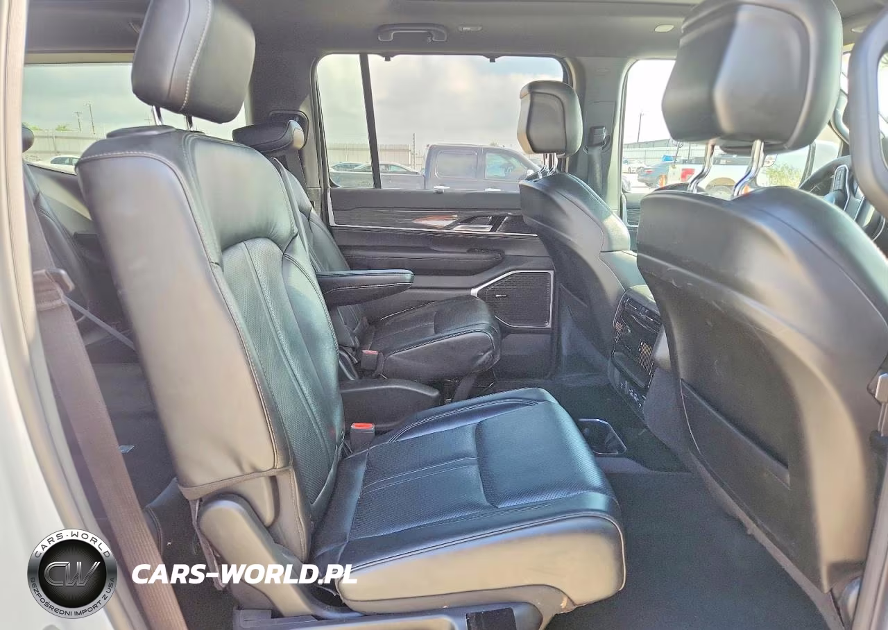 2022 Jeep Wagoneer Series Ii VIN:1C4SJUBT8NS109256 - 11