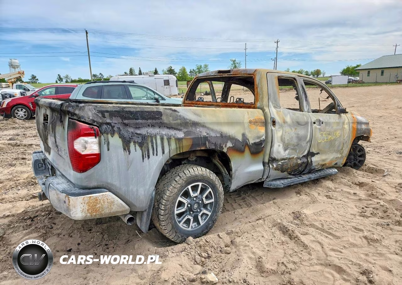 2018 Toyota Tundra Sr VIN:5TFUY5F18JX714278 - 3