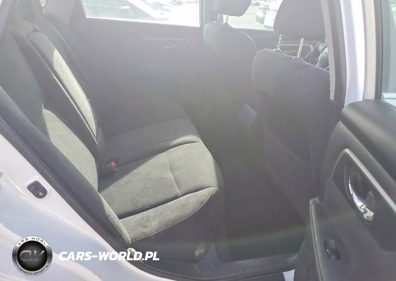 2015 Nissan Altima 2.5 S VIN:1N4AL3AP6FC135005 - 10