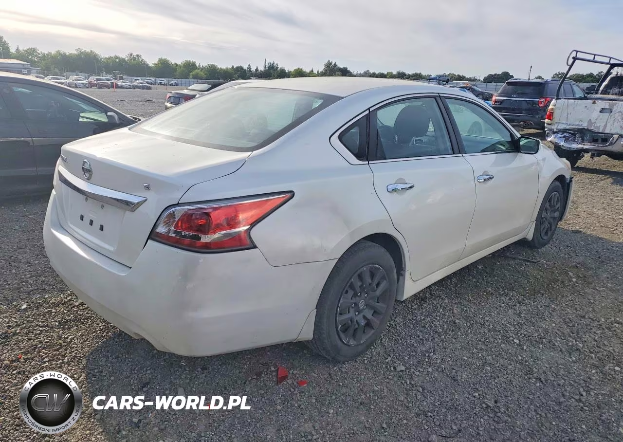 2015 Nissan Altima 2.5 S VIN:1N4AL3AP6FC135005 - 3