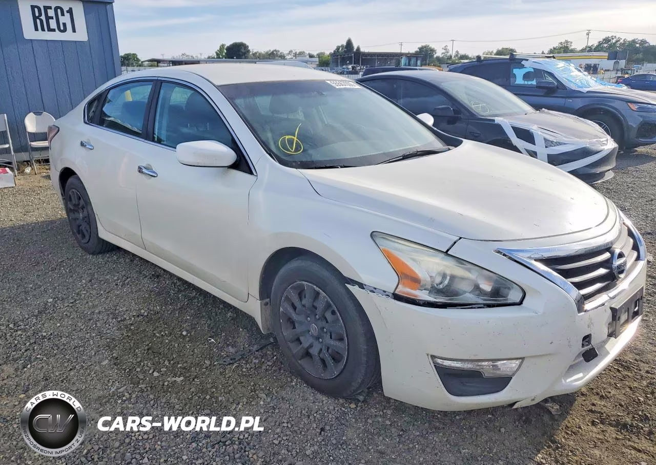 2015 Nissan Altima 2.5 S VIN:1N4AL3AP6FC135005 - 4