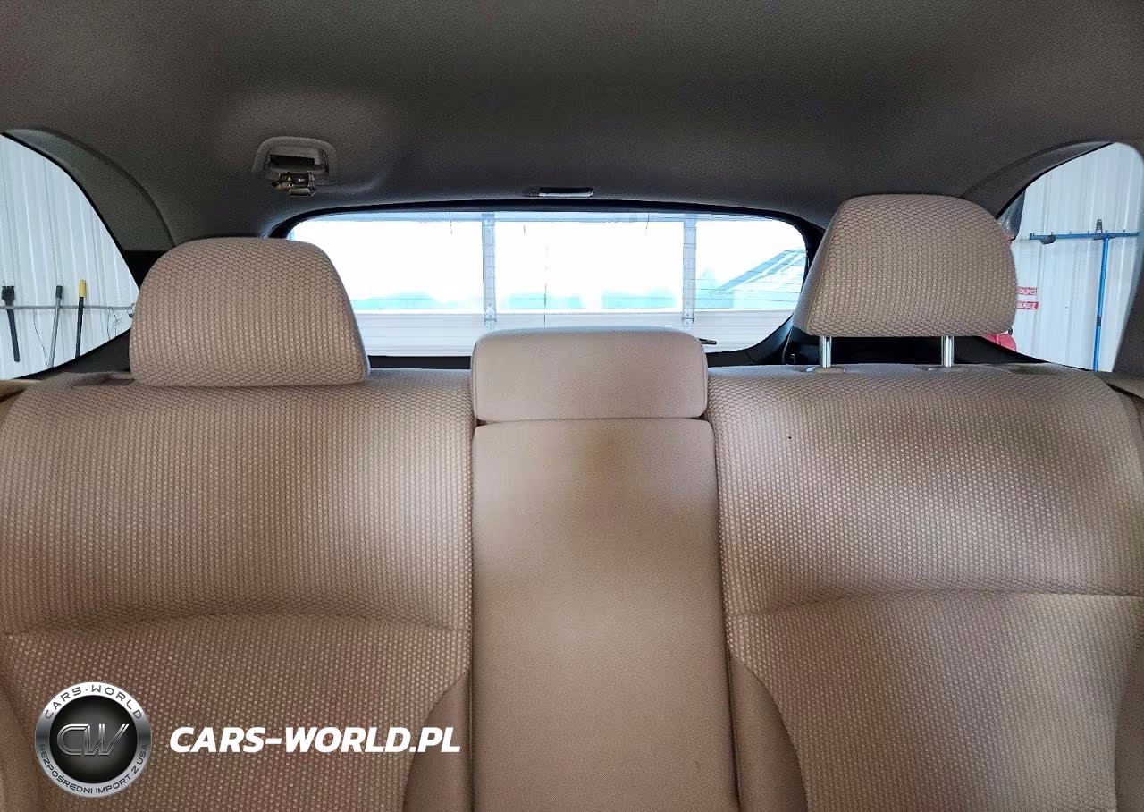 2019 Subaru Outback 2.5I Premium VIN:4S4BSAFC7K3352032 - 10