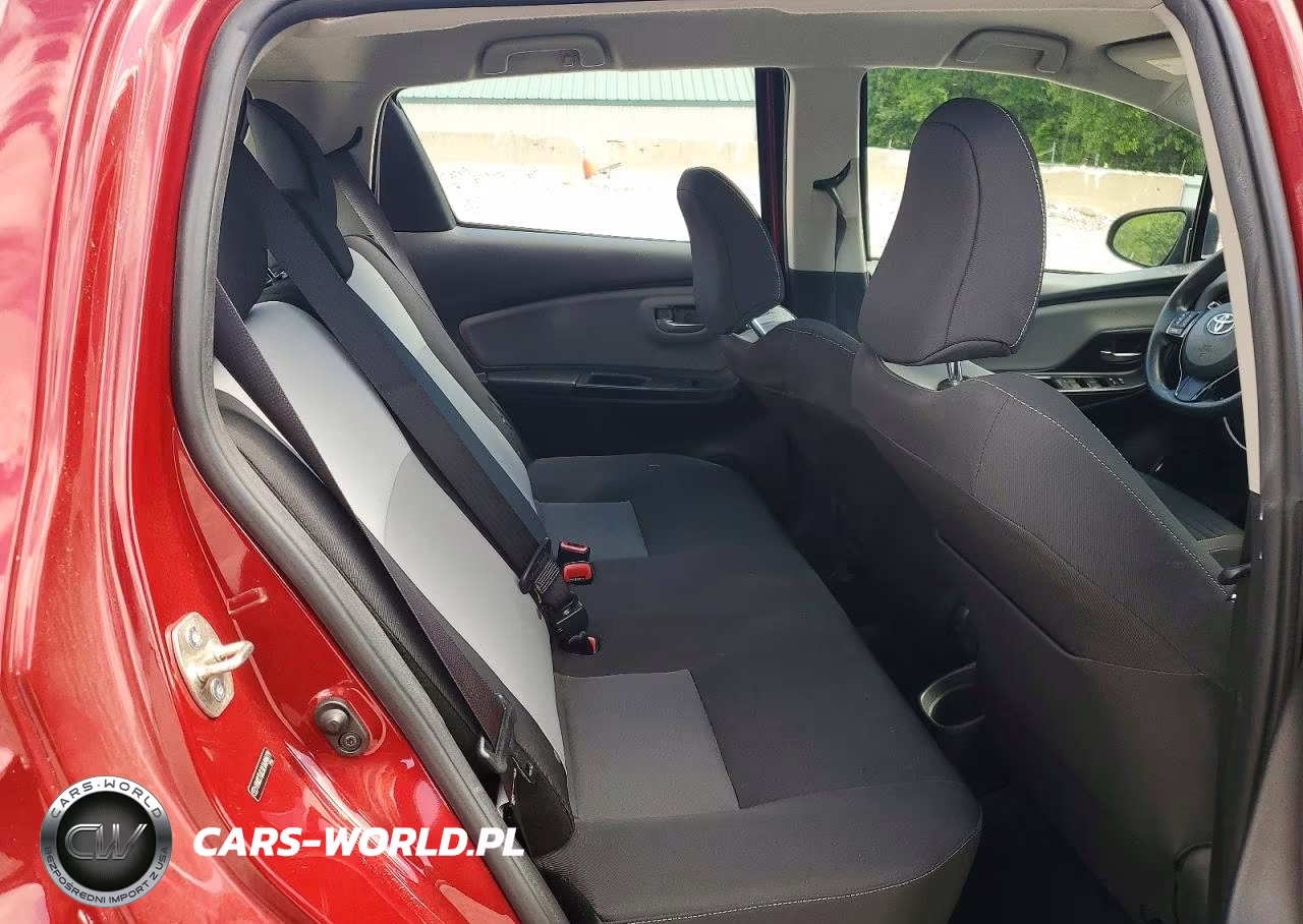 2018 Toyota Yaris 5-Door Le VIN:VNKKTUD30JA090779 - 10