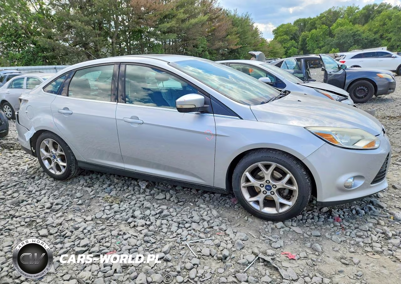 2012 Ford Focus Sel VIN:1FAHP3H22CL381395 - 4