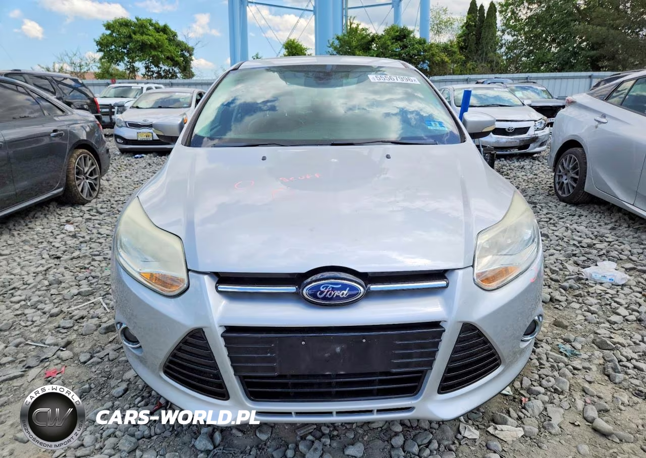2012 Ford Focus Sel VIN:1FAHP3H22CL381395 - 5