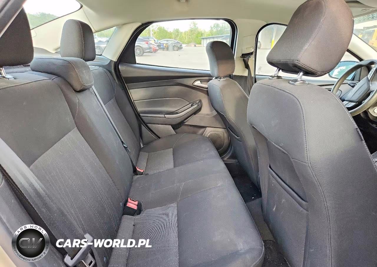 2015 Ford Focus Se VIN:1FADP3F25FL228466 - 10
