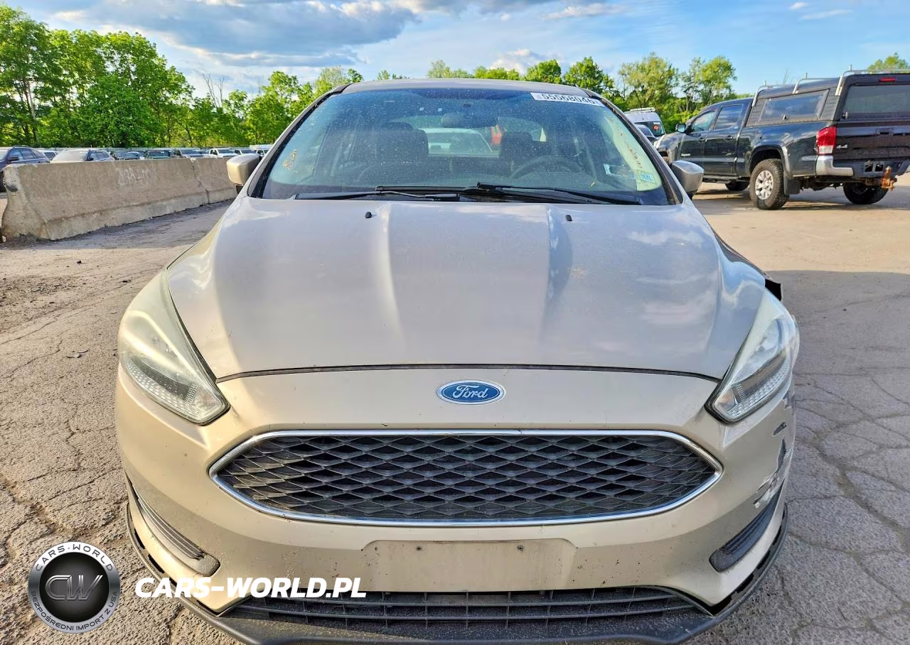 2015 Ford Focus Se VIN:1FADP3F25FL228466 - 5