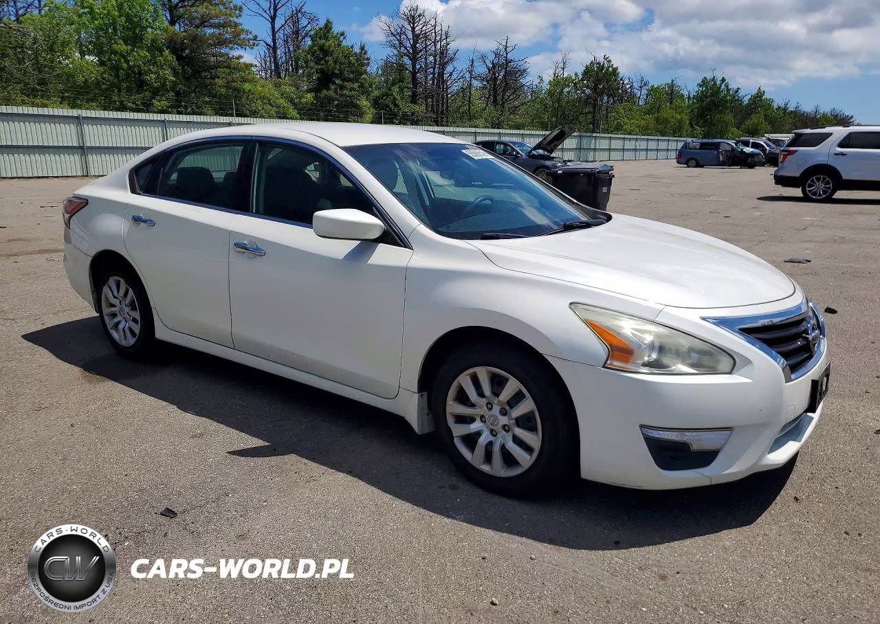 2014 Nissan Altima 2.5 S VIN:1N4AL3AP1EC131961 - 4