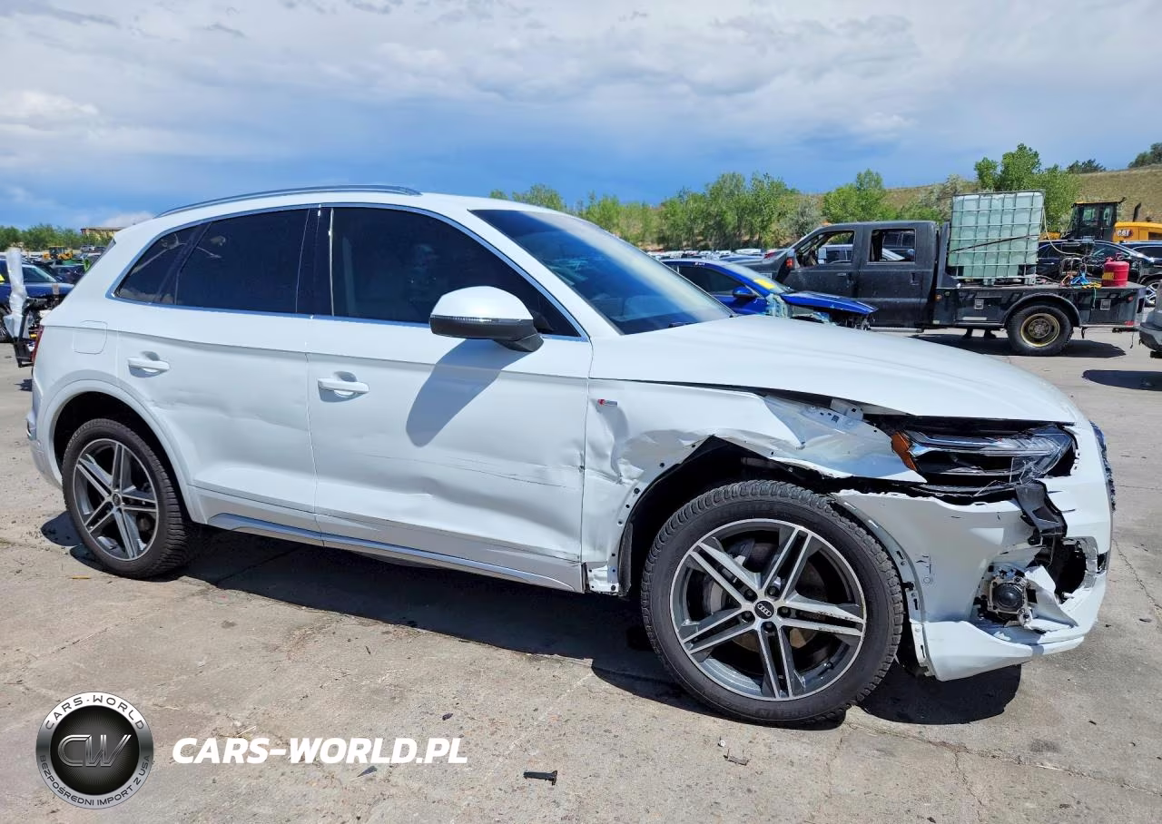 2021 Audi Q5 E Prestige VIN:WA1F2BFY7M2044062 - 4