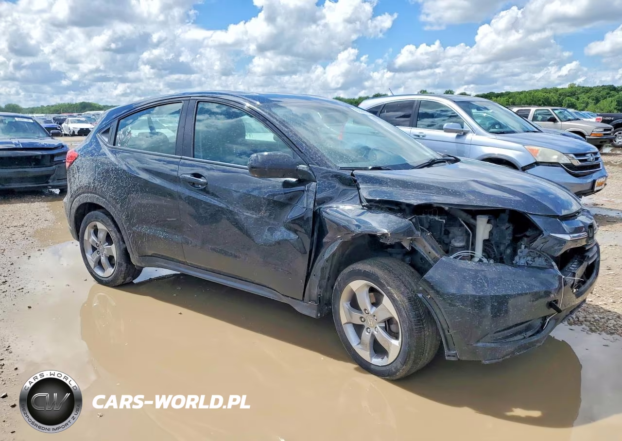 2018 Honda Hr-V Lx VIN:3CZRU6H34JG710071 - 4