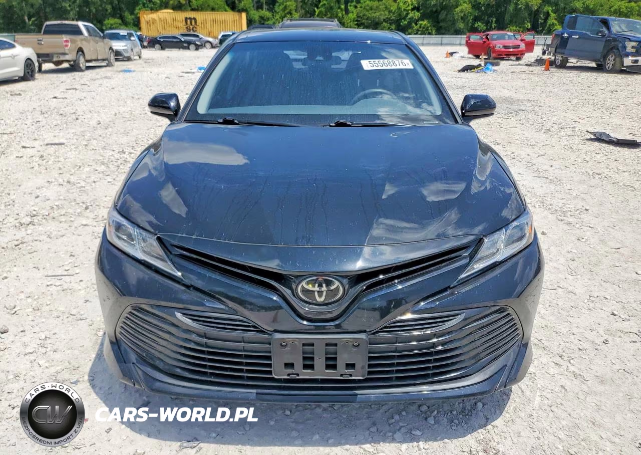 2018 Toyota Camry Le VIN:4T1B11HK9JU062715 - 5