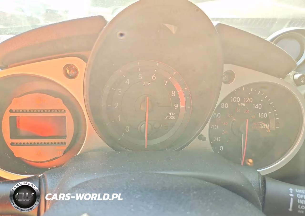 2015 Nissan 370Z Base VIN:JN1AZ4EH6FM441099 - 9
