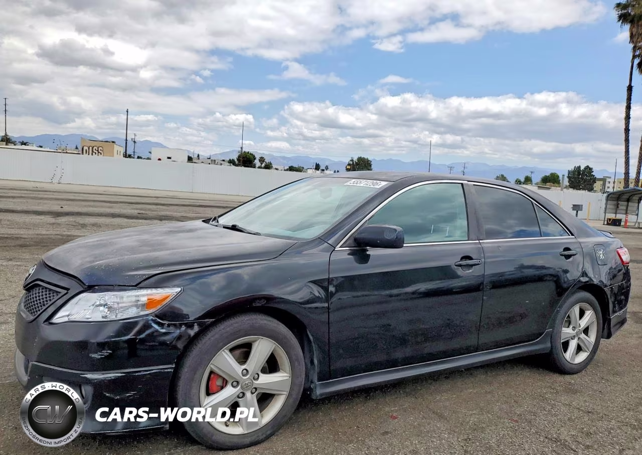 2010 Toyota Camry Se – zdjęcie 1 z 12