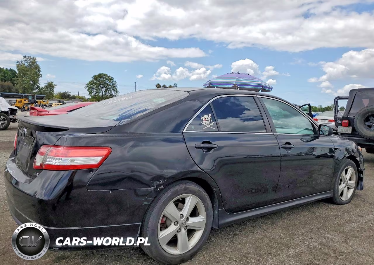 2010 Toyota Camry Se VIN:4T1BF3EK2AU516854 - 3