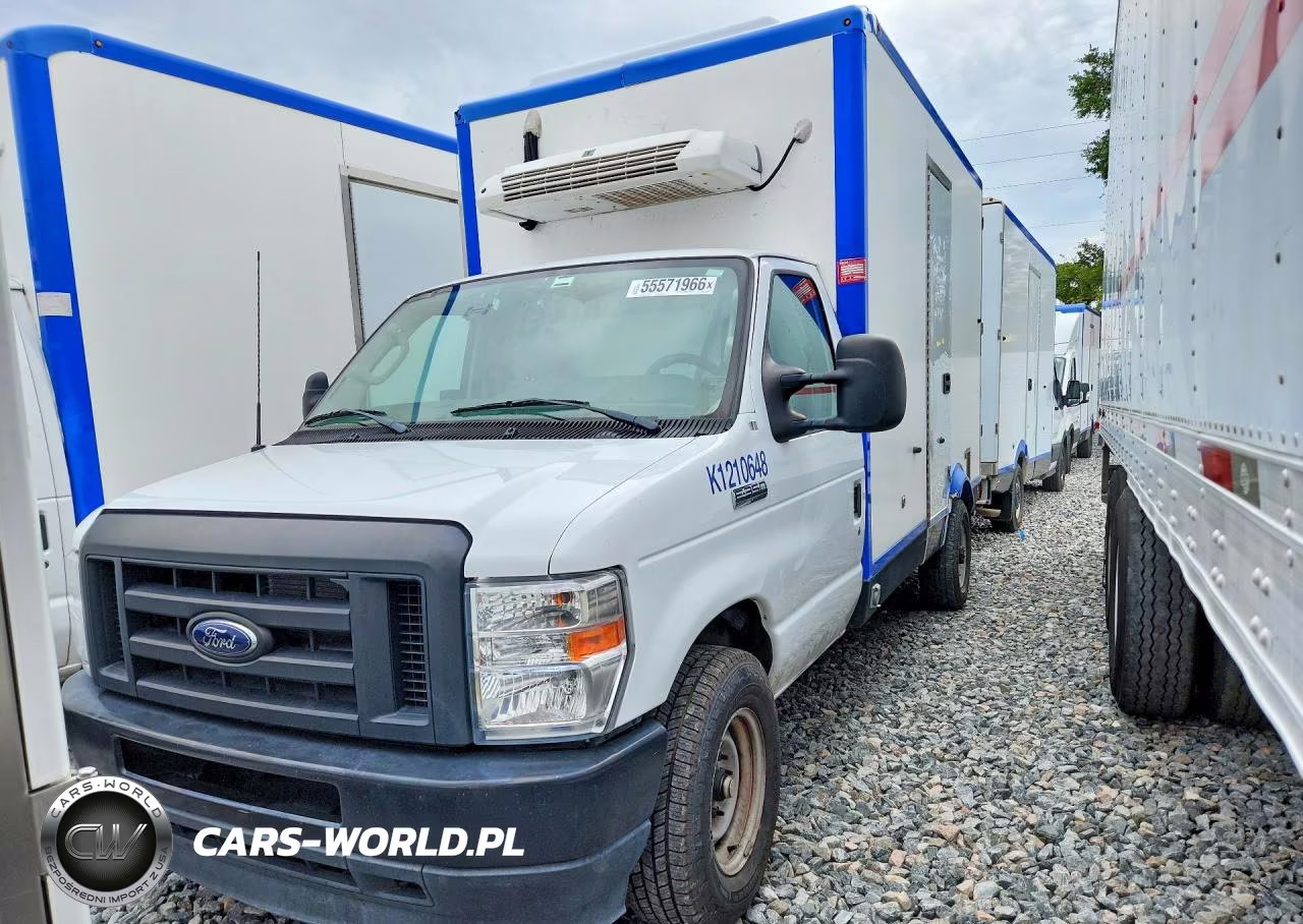 2024 Ford E350 Refrigerated Box Truck – zdjęcie 1 z 13