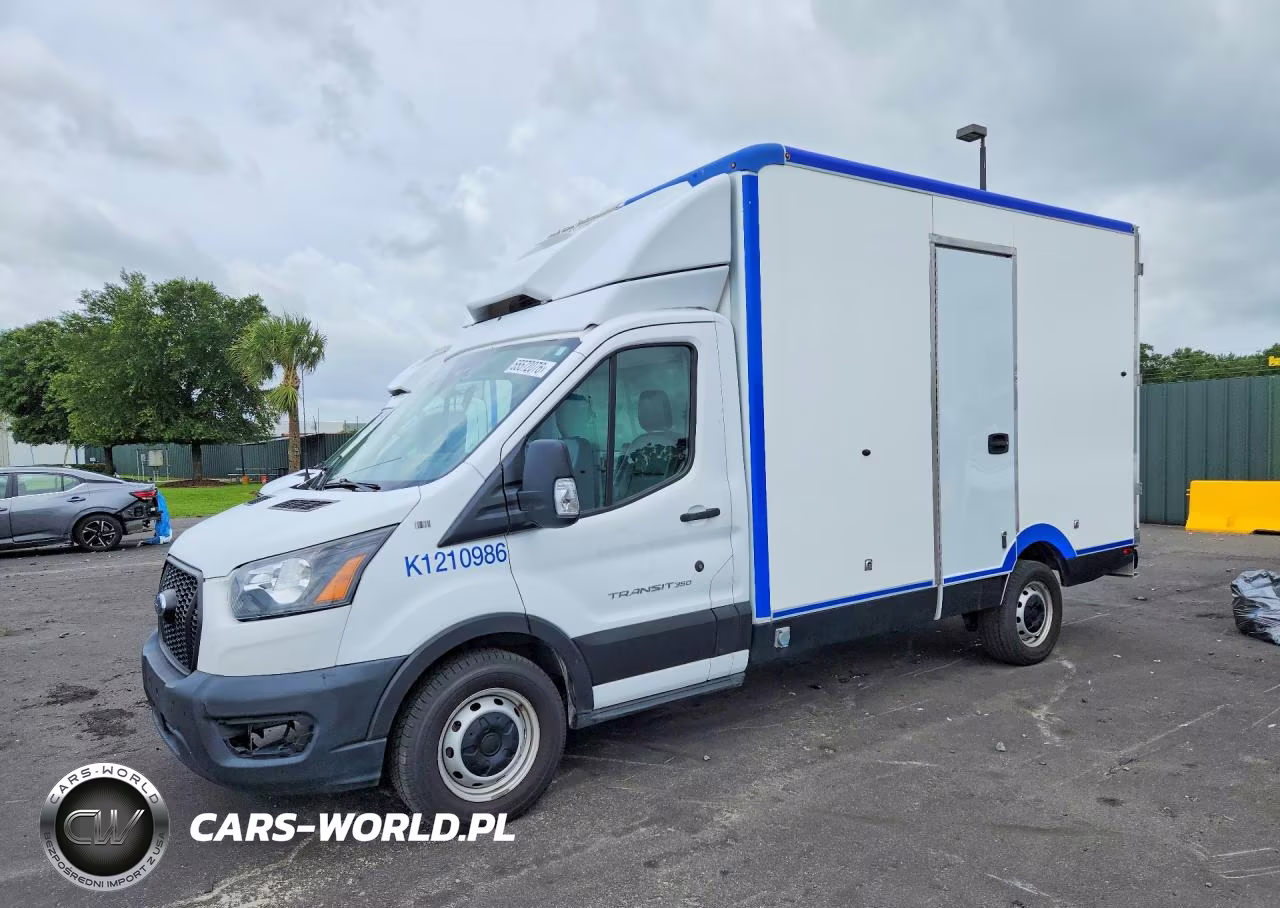 2022 Ford Transit Delivery Truck – zdjęcie 1 z 13