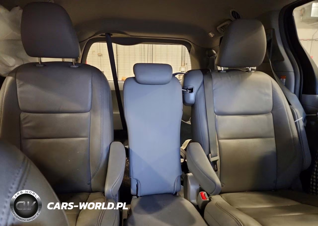 2019 Toyota Sienna Xle 8-Passenger VIN:5TDYZ3DC6KS011678 - 10
