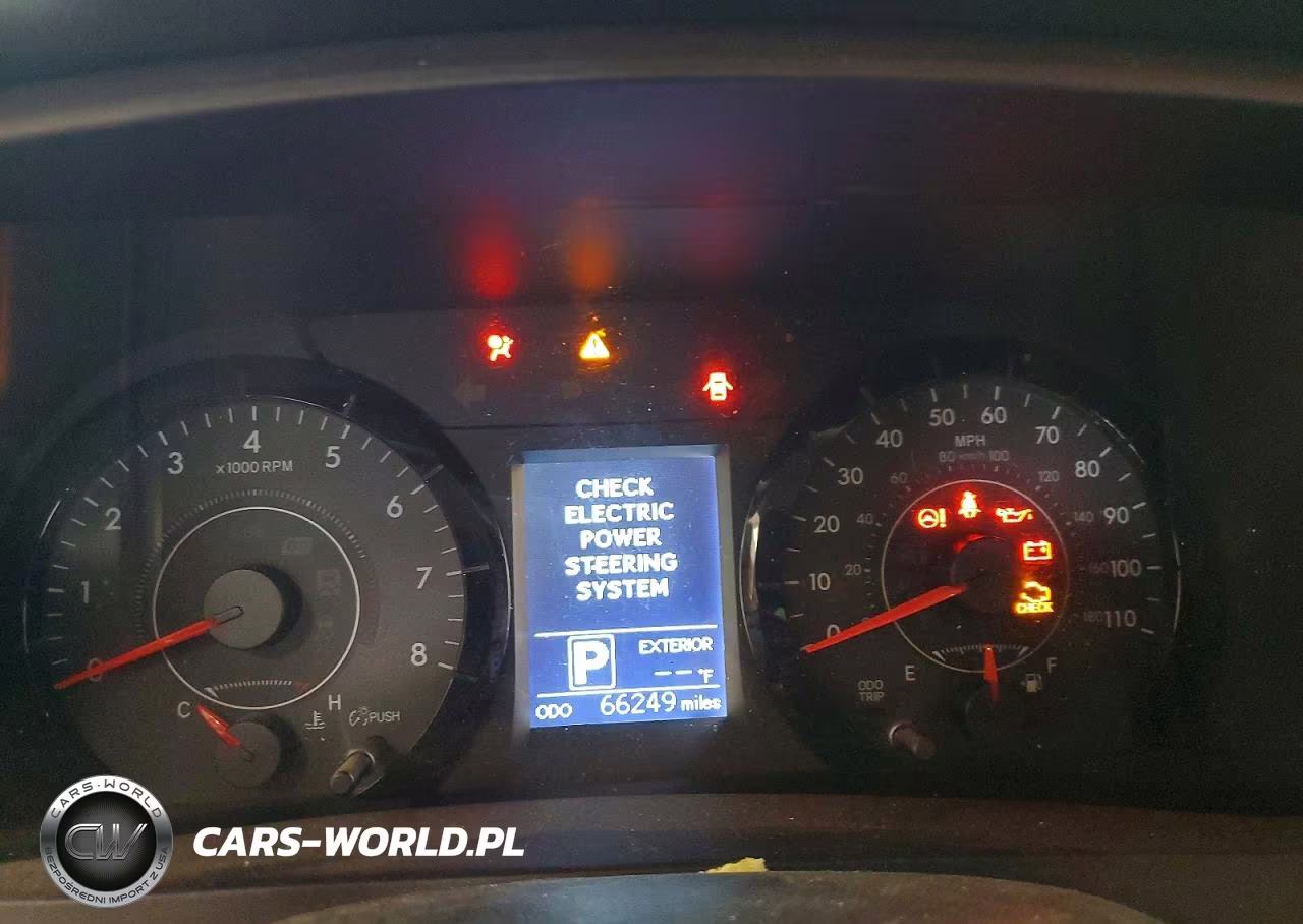 2015 Toyota Sienna Le VIN:5TDKK3DC8FS627771 - 9