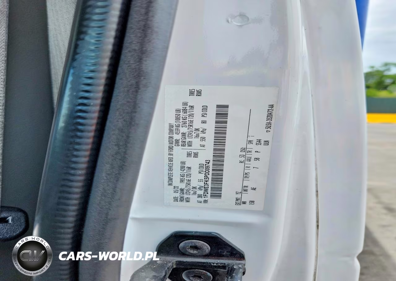 2023 Ford E350 Refrigerated Box Truck VIN:1FDWE3FK5PDD09743 - 13