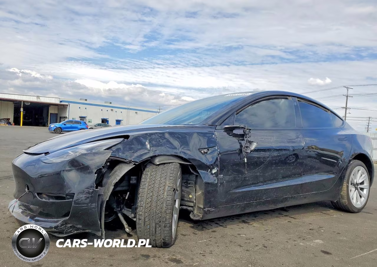 2023 Tesla Model 3 – zdjęcie 1 z 13
