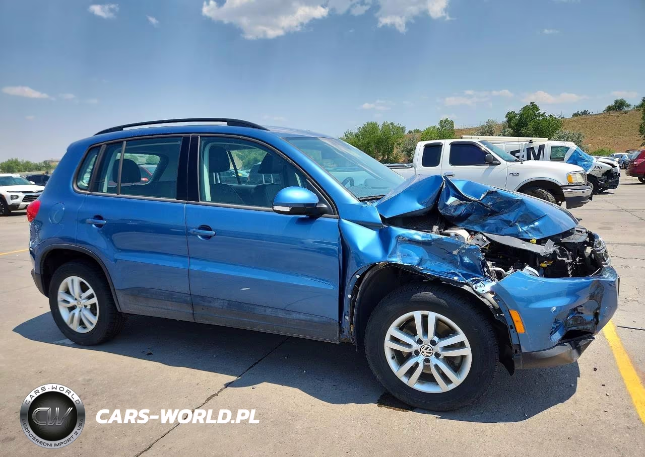 2017 Volkswagen Tiguan S VIN:WVGBV7AX4HW511097 - 4
