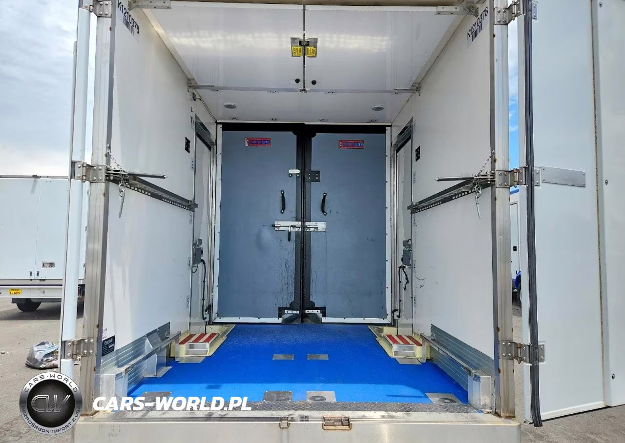 2023 Ford E350 Refrigerated Box Truck VIN:1FDWE3FKXPDD14758 - 10