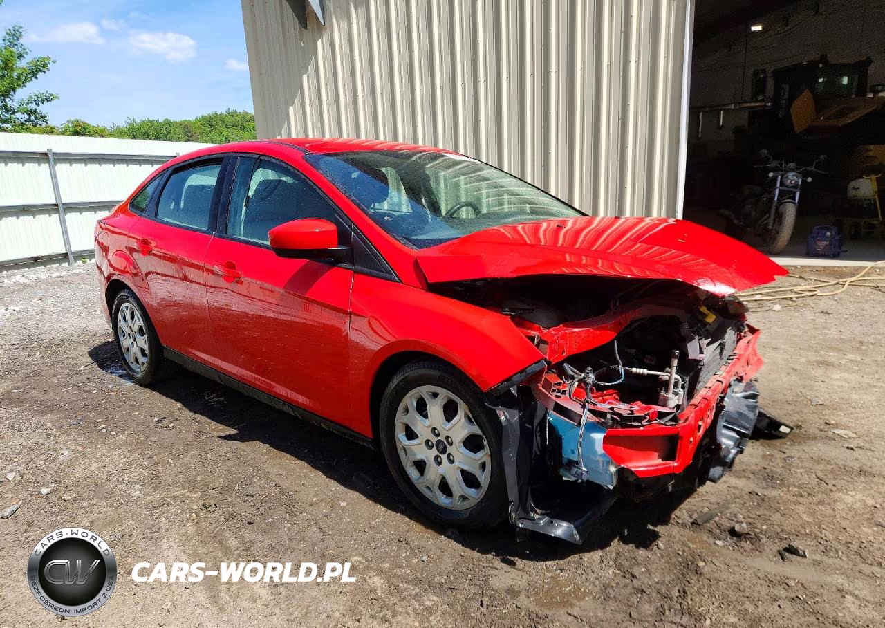 2012 Ford Focus Se VIN:1FAHP3F23CL391002 - 4