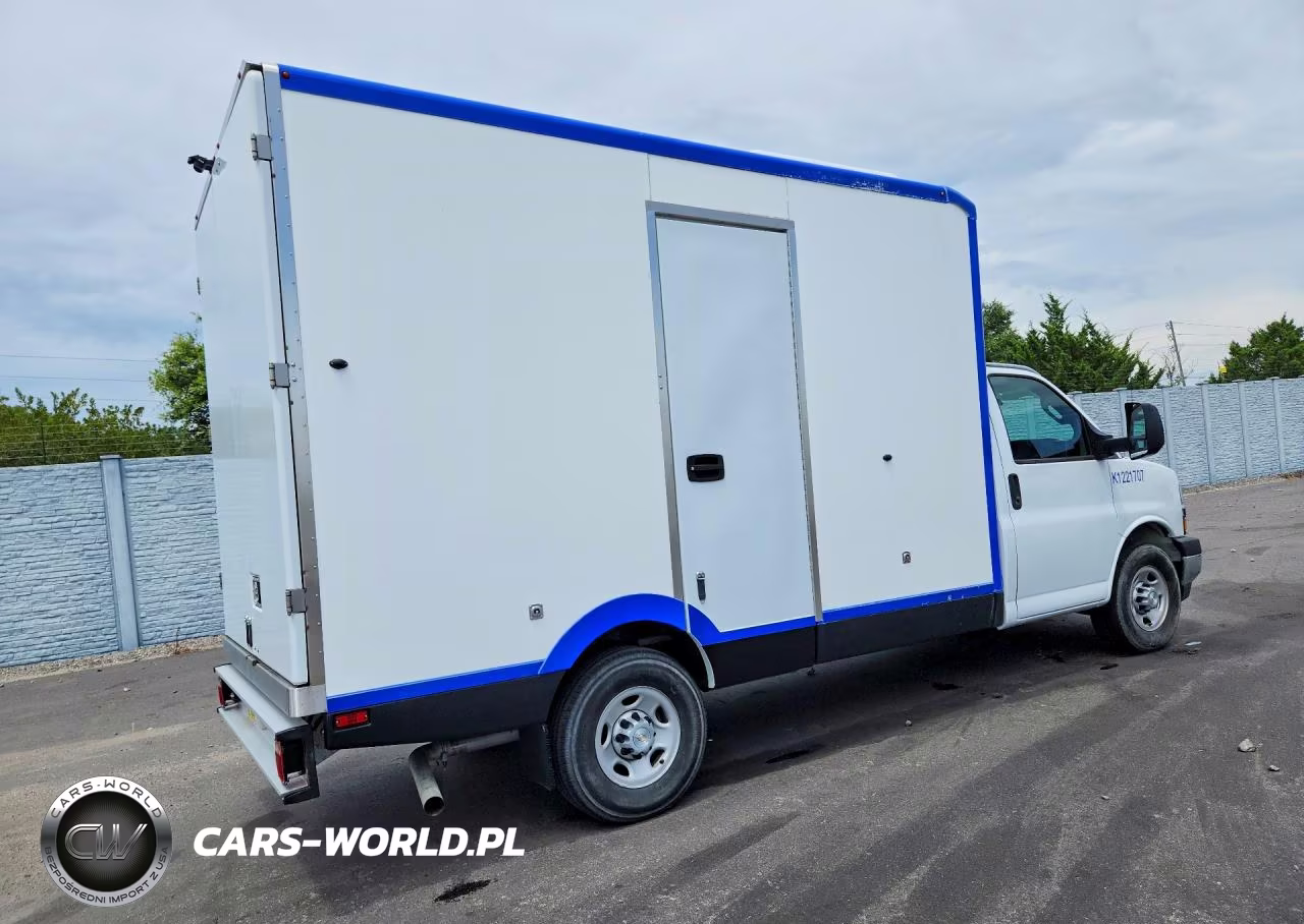 2021 Chevrolet Express Refrigerated Box Truck VIN:1GB0GSF77M1305530 - 3