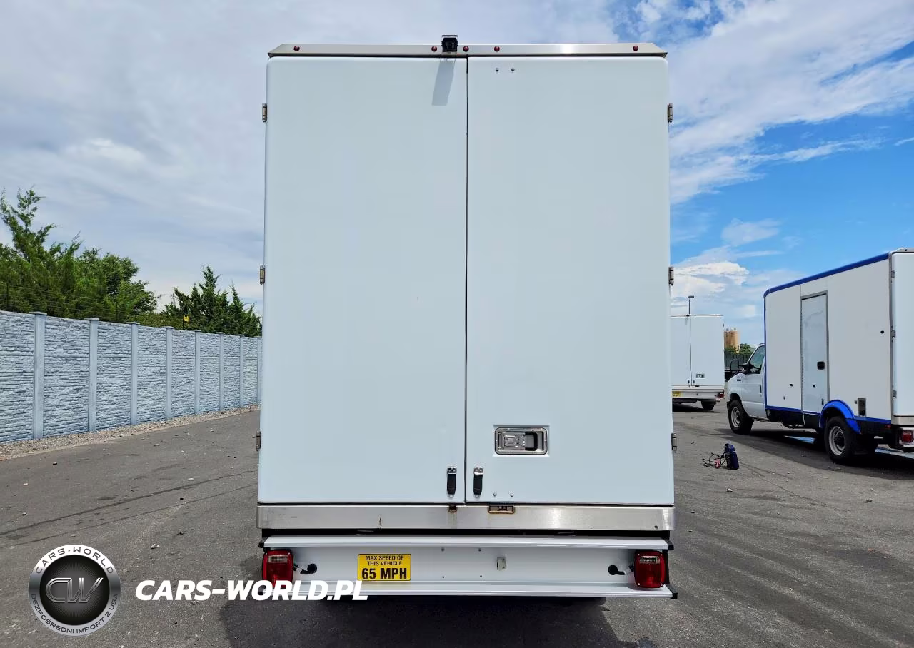 2021 Chevrolet Express Refrigerated Box Truck VIN:1GB0GSF77M1305530 - 6