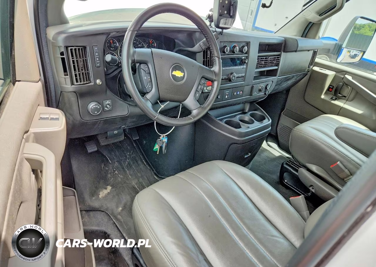 2021 Chevrolet Express Refrigerated Box Truck VIN:1GB0GSF77M1305530 - 8