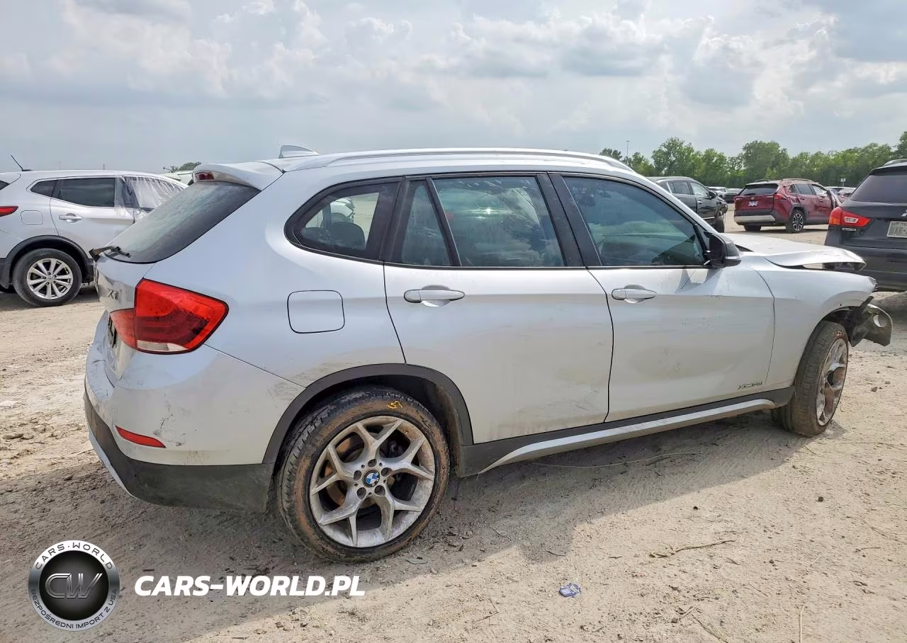 2015 BMW X1 xDrive28I VIN:WBAVL1C50FVY28150 - 3