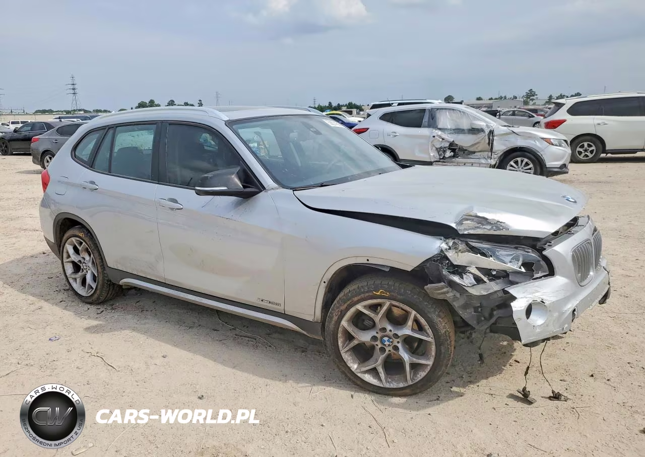 2015 BMW X1 xDrive28I VIN:WBAVL1C50FVY28150 - 4