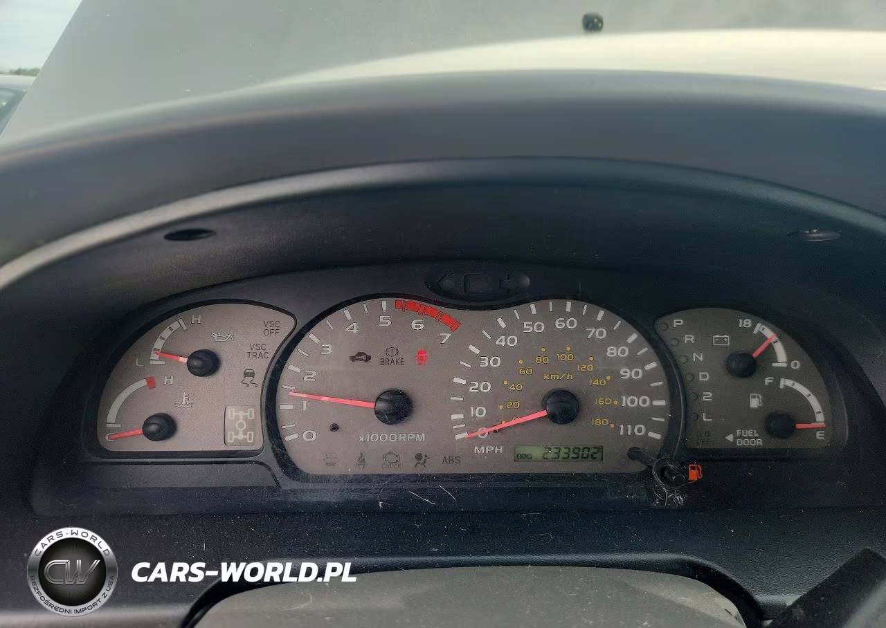 2004 Toyota Sequoia Limited VIN:5TDBT48A24S220392 - 9