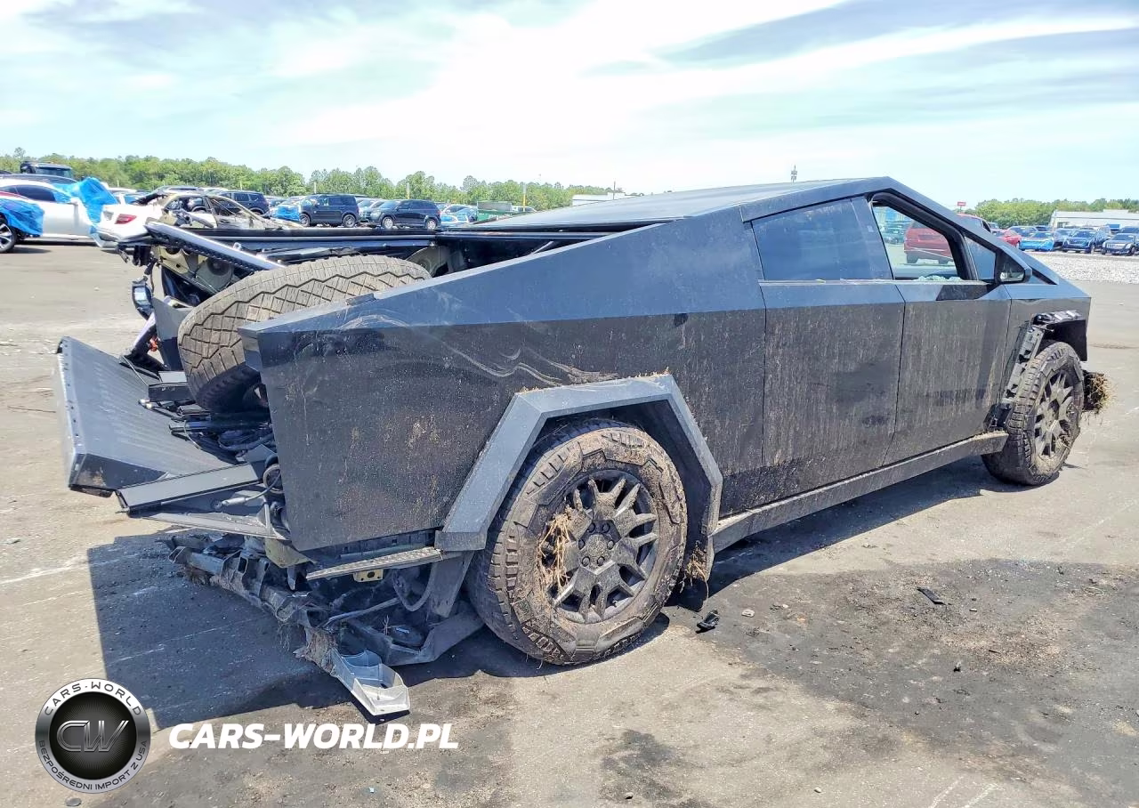 2024 Tesla Cybertruck VIN:7G2CEHED9RA013718 - 3