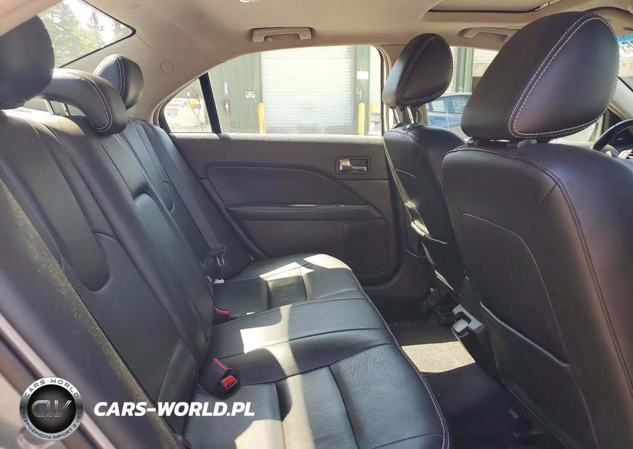 2012 Ford Fusion Hybrid VIN:3FADP0L38CR231984 - 10