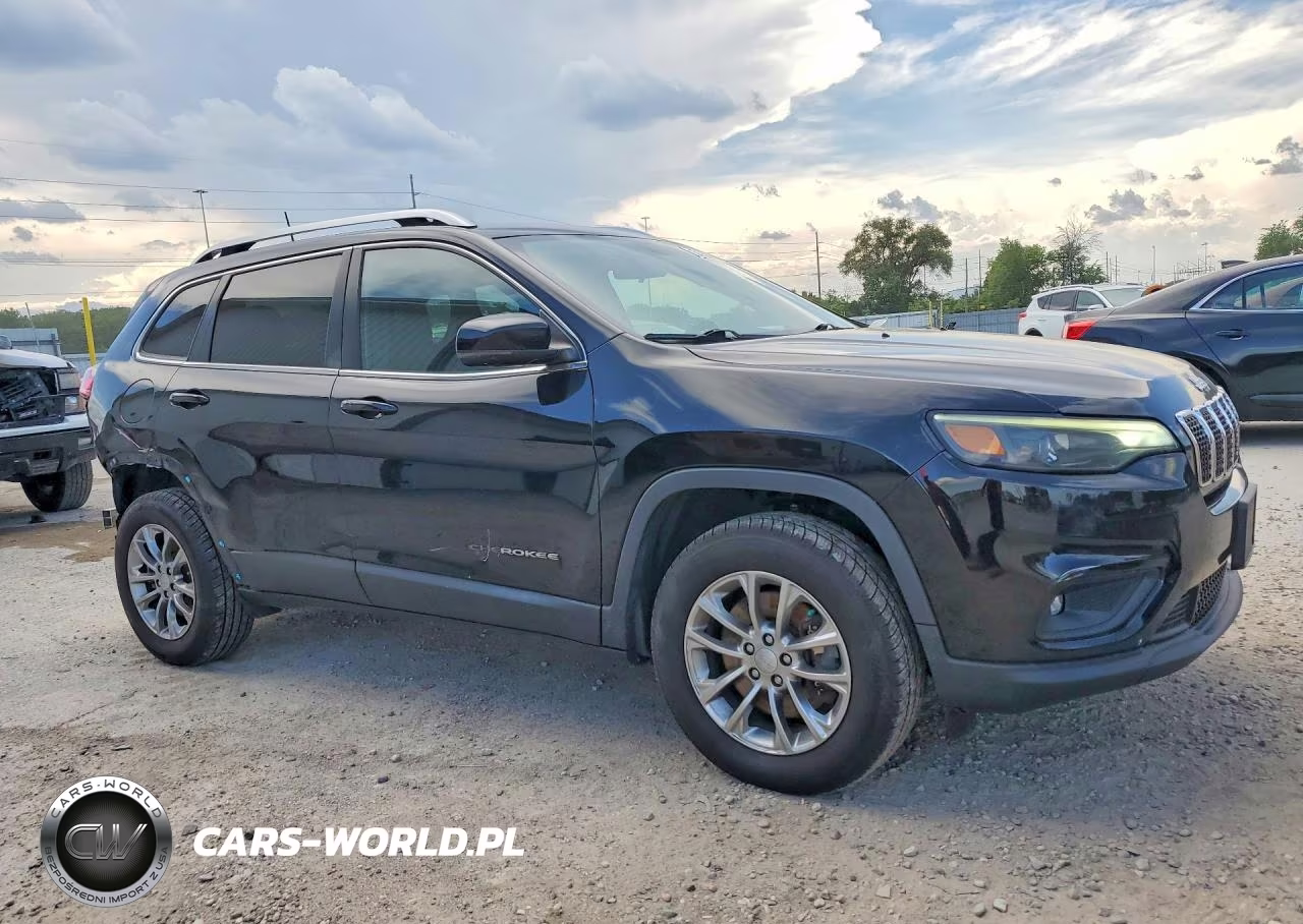 2020 Jeep Cherokee Latitude Plus VIN:1C4PJMLB9LD569457 - 4