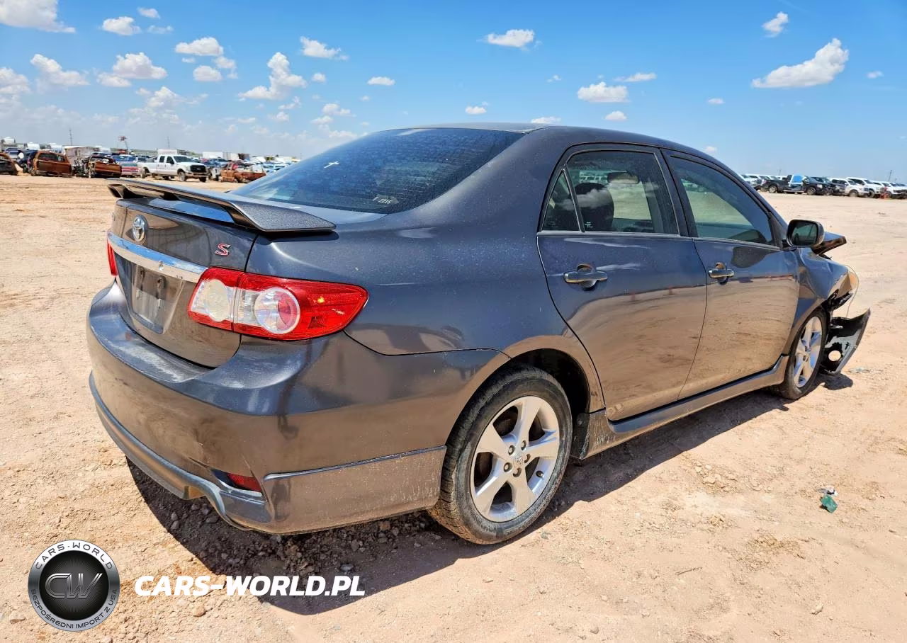 2013 Toyota Corolla VIN:5YFBU4EE4DP116984 - 3