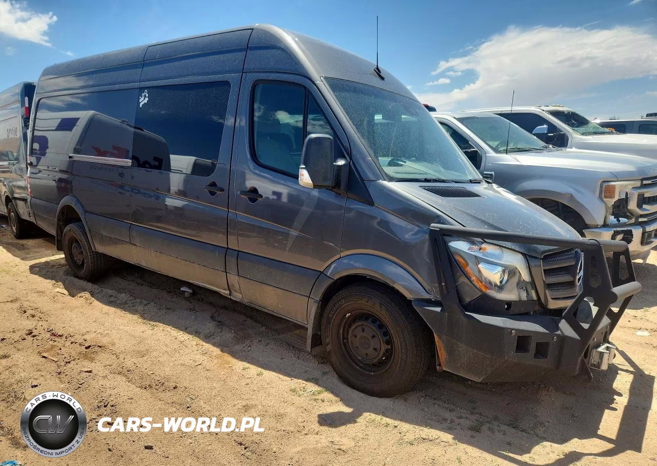 2018 Mercedes-Benz Sprinter 2500 VIN:WD4PE8CDXJP634203 - 4