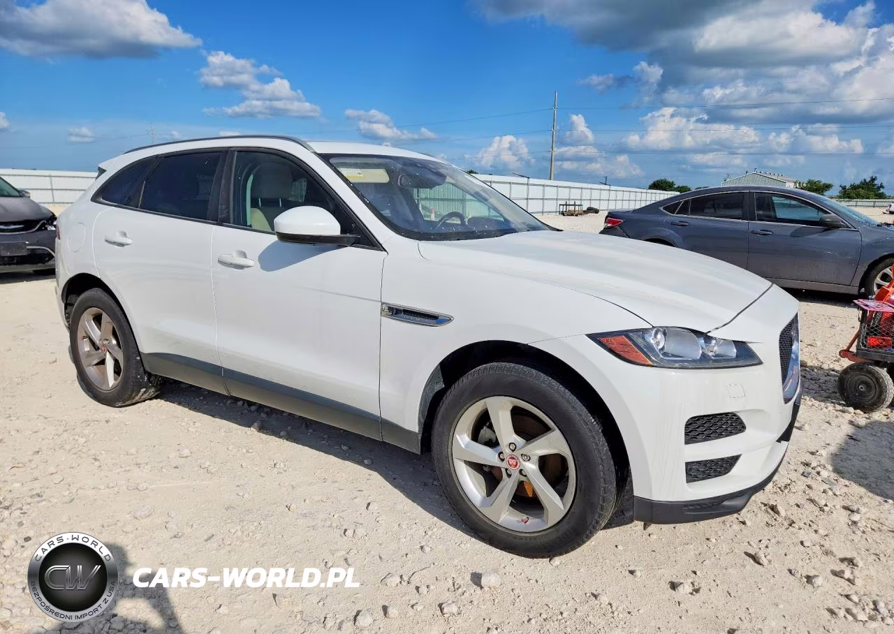 2018 Jaguar F-Pace Premium VIN:SADCJ2FX0JA265379 - 4