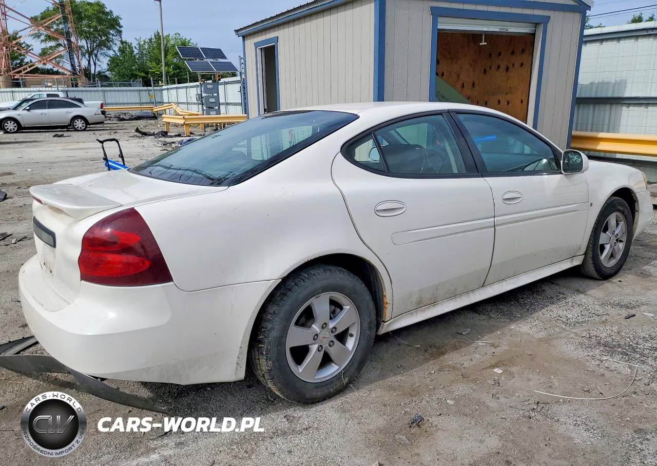 2007 Pontiac Grand Prix VIN:2G2WP552171151882 - 3