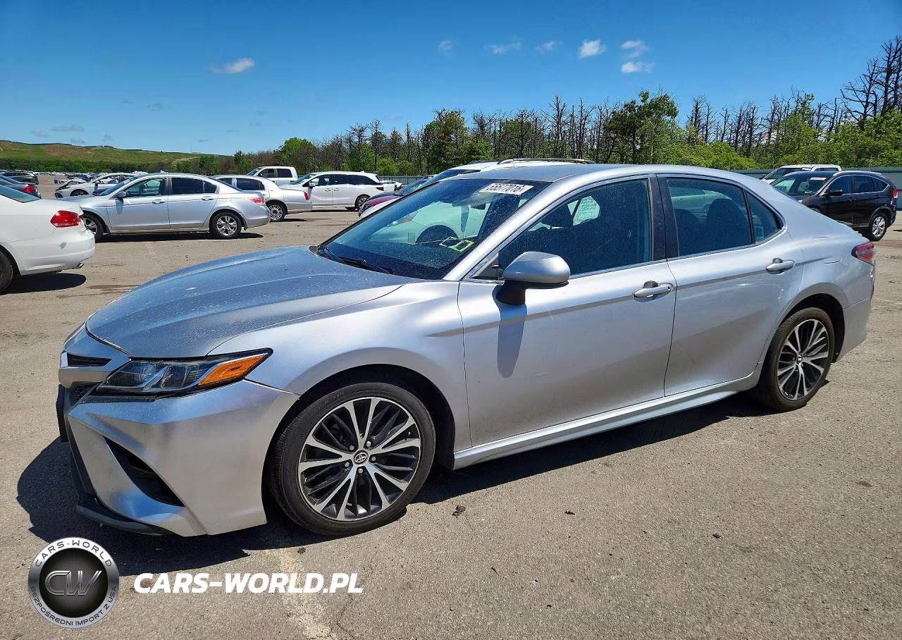 2019 Toyota Camry Se – zdjęcie 1 z 12
