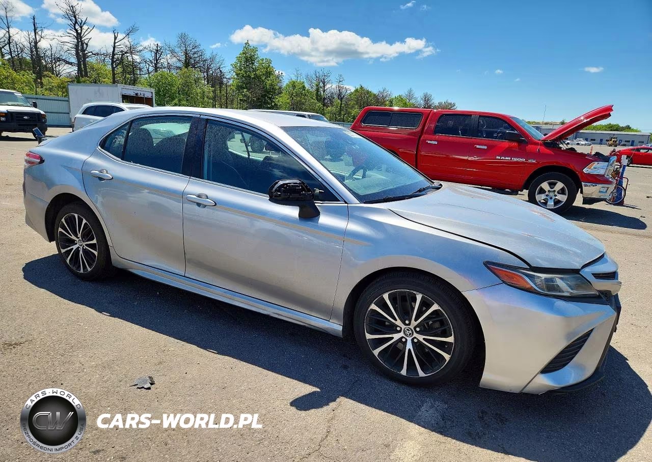 2019 Toyota Camry Se VIN:4T1B11HK3KU231399 - 4