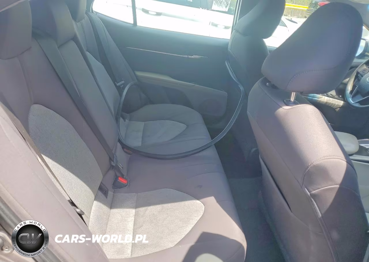 2019 Toyota Camry Le VIN:4T1B11HK9KU773090 - 10