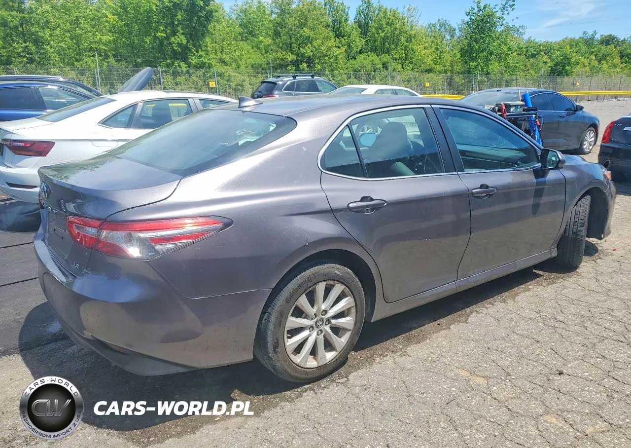 2019 Toyota Camry Le VIN:4T1B11HK9KU773090 - 3