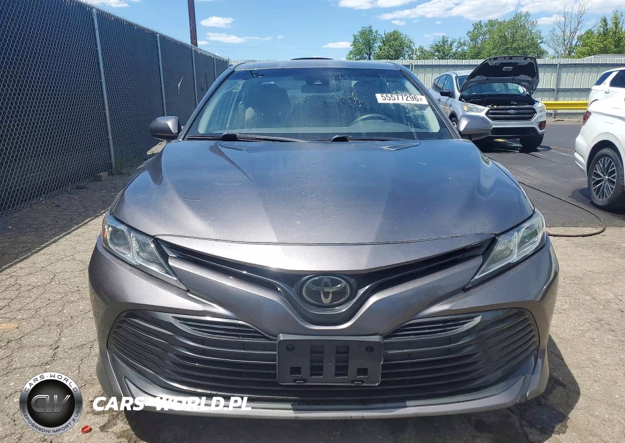 2019 Toyota Camry Le VIN:4T1B11HK9KU773090 - 5