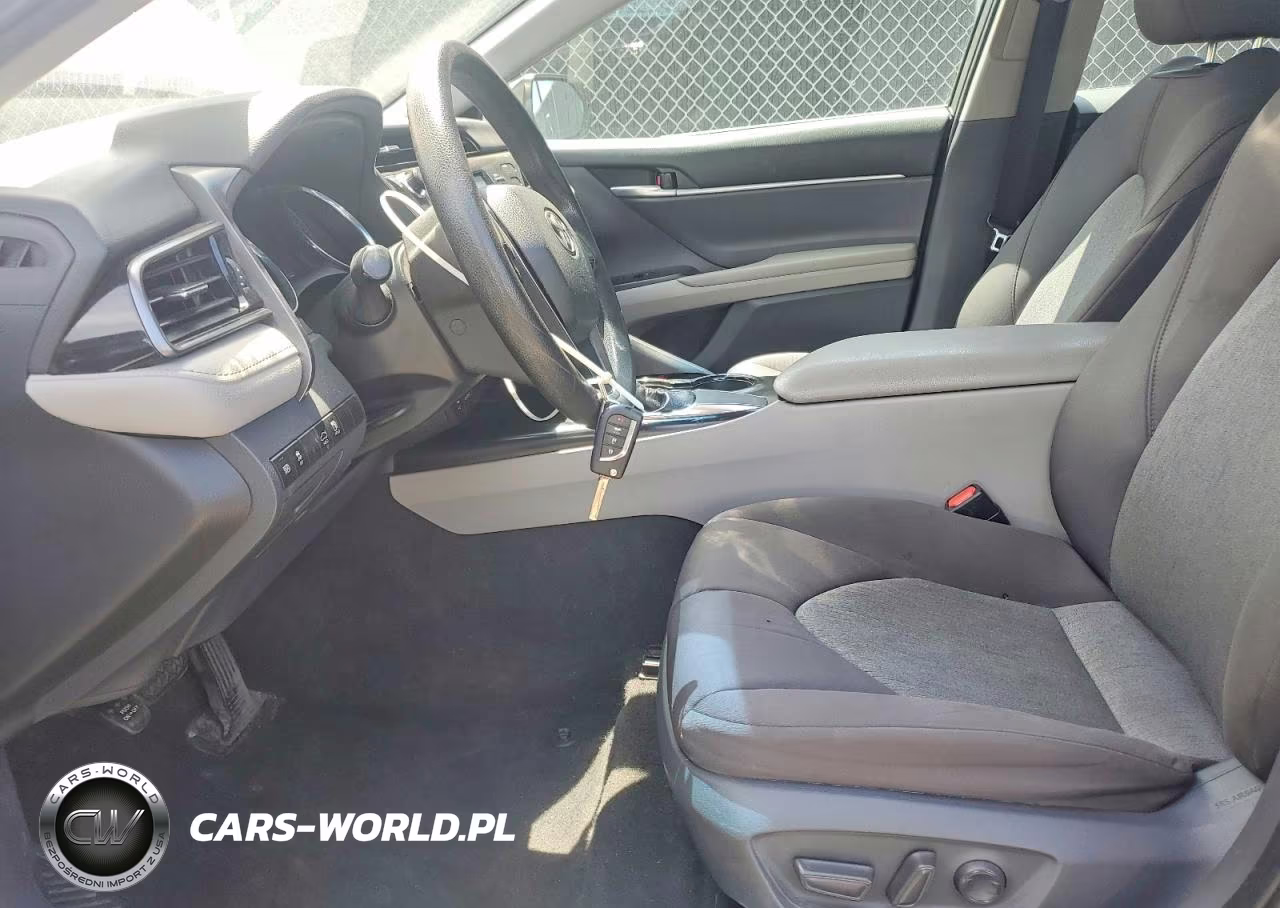 2019 Toyota Camry Le VIN:4T1B11HK9KU773090 - 7